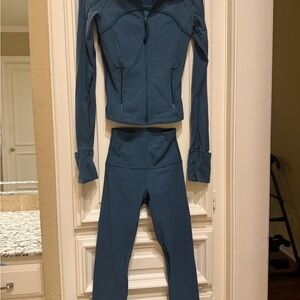 Lululemon Women's Dark teal Activewear Set
